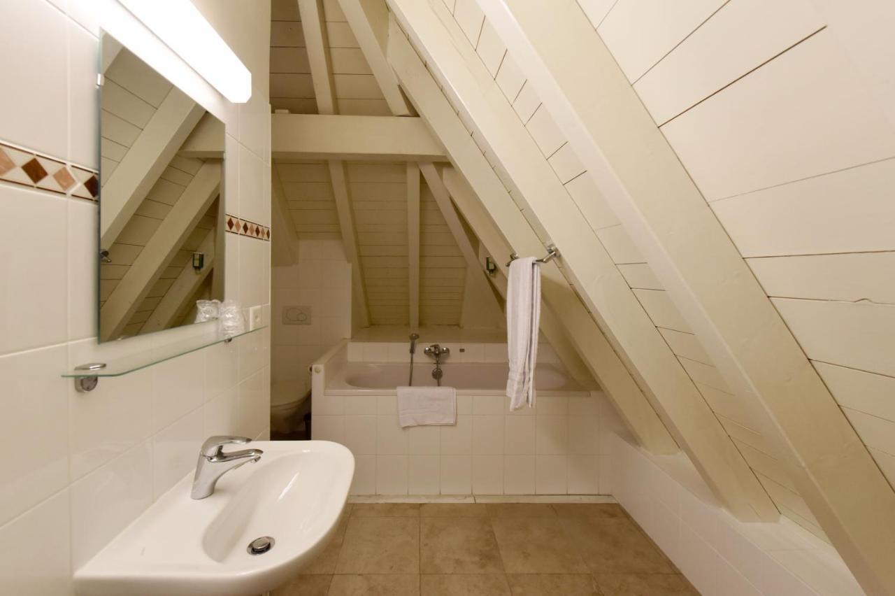 L'Hôtel by Hostellerie du Château Rolle Extérieur photo