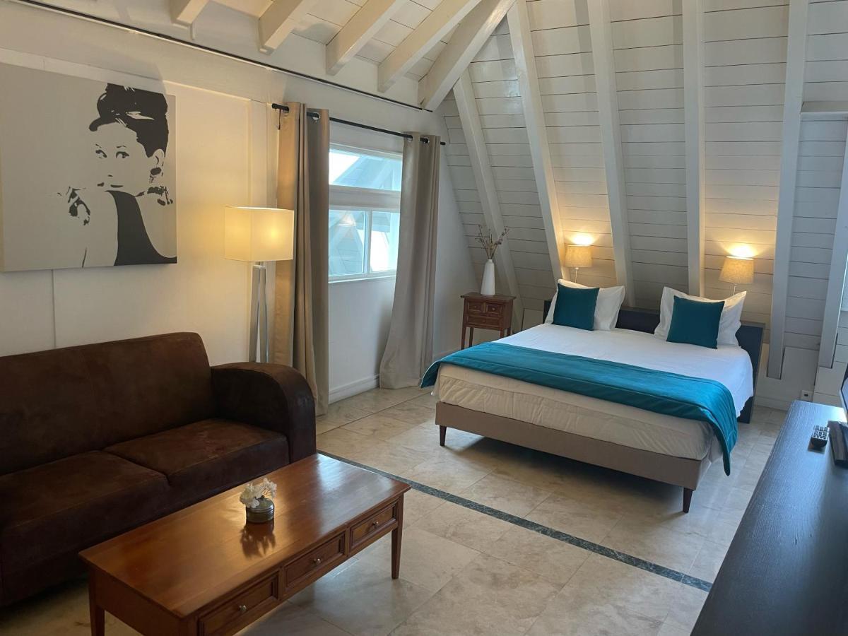 L'Hôtel by Hostellerie du Château Rolle Extérieur photo