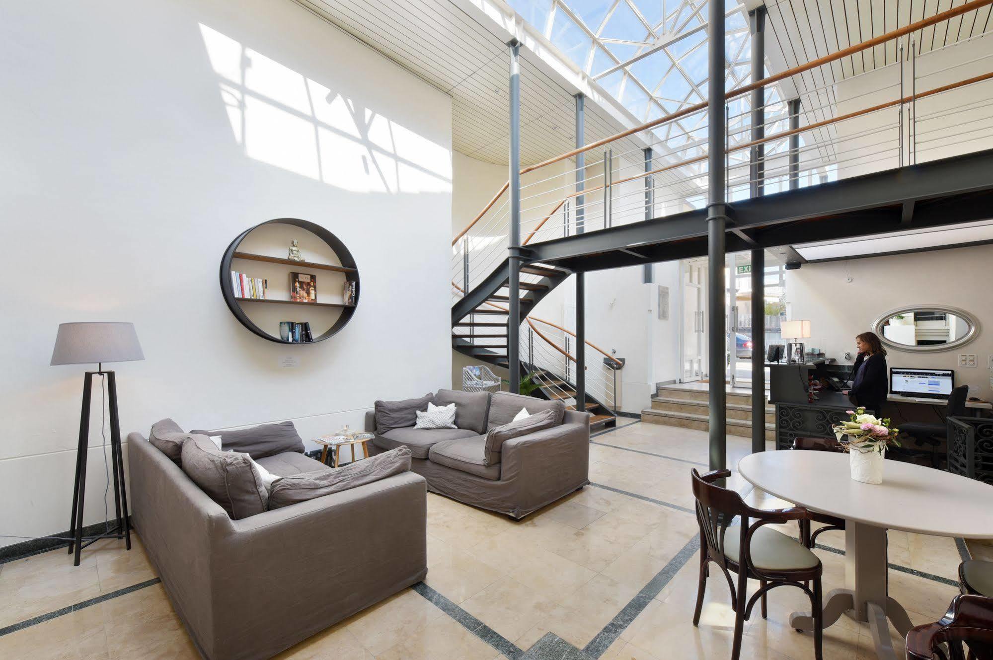 L'Hôtel by Hostellerie du Château Rolle Extérieur photo